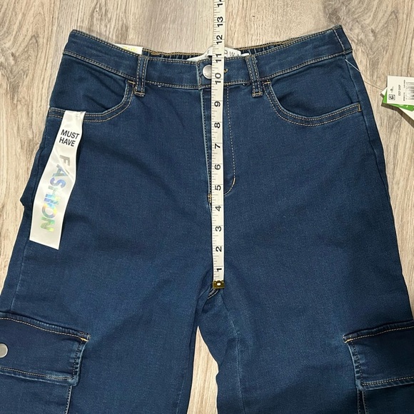 NWT Tinseltown Cargo Wide Leg Jeans Blue Denim Elastic Waist Juniors Size 3/26” - Picture 5 of 10